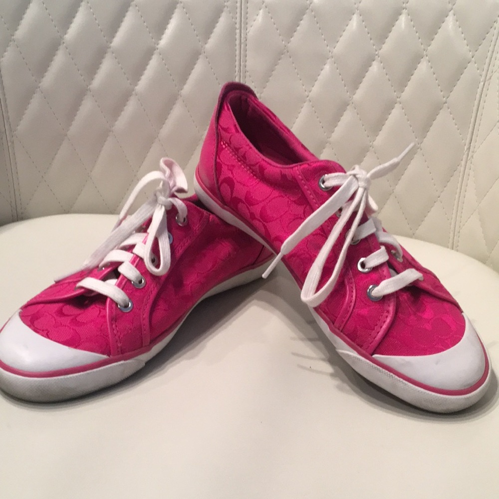 Women's Hot Pink Low-Top Canvas Sneakers